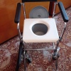 Toaletní vozík na kolečkách